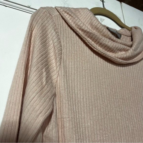 Chico’s ZENERGY Turtleneck Sweater Light Pink Size Medium 1 NWT Knit Cozy - Picture 3 of 6